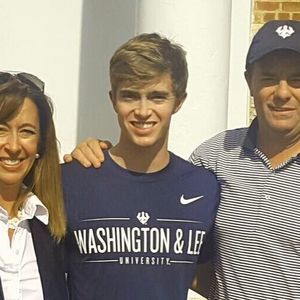 Meet your Posher, Max