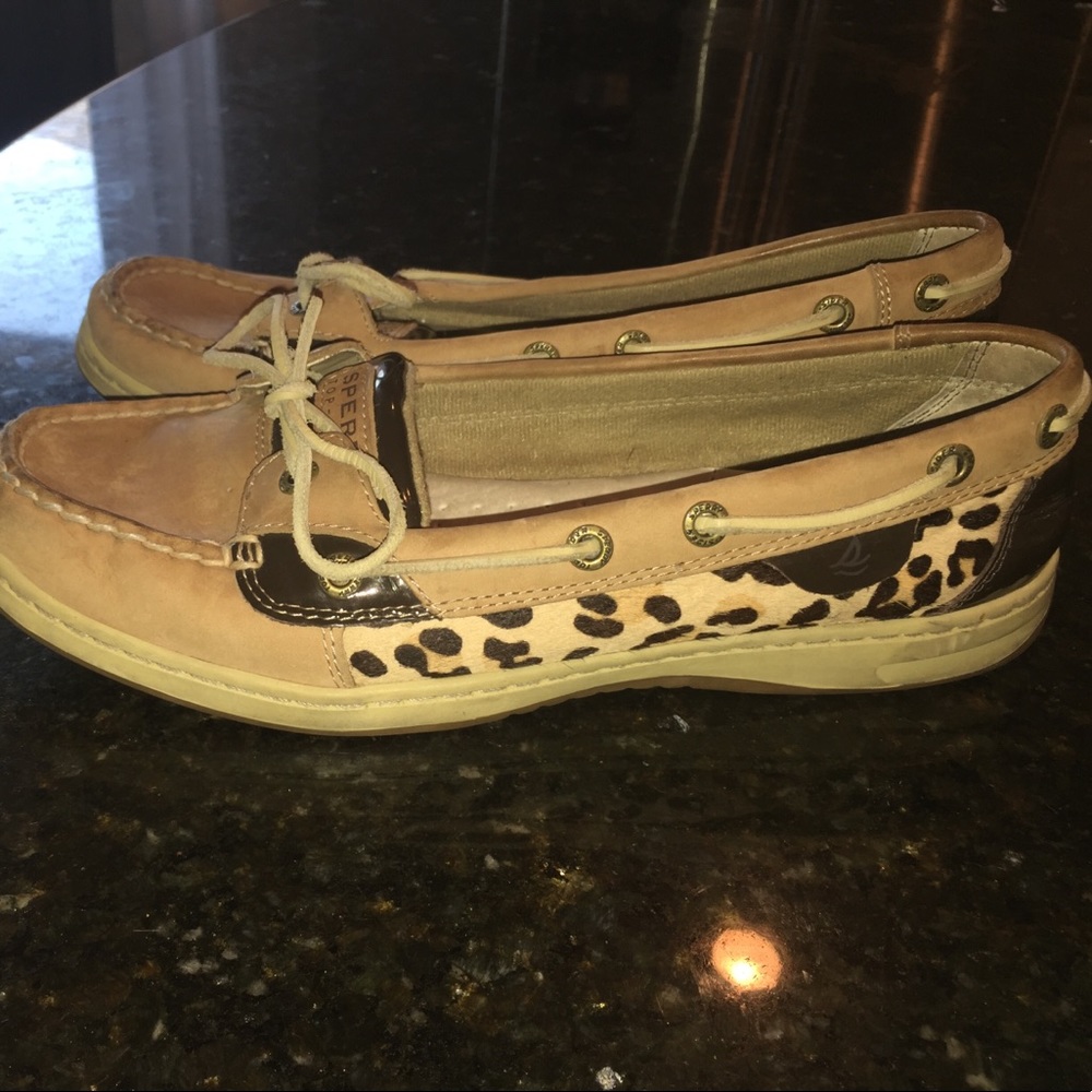 Leopard sperrys