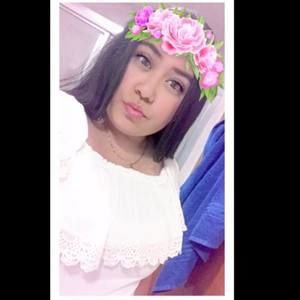 Meet your Posher, Lorena