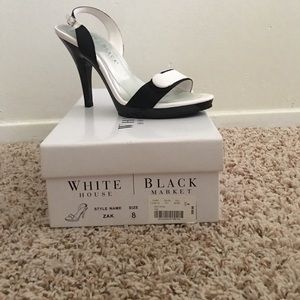White House/black market heels 👠 Size 8