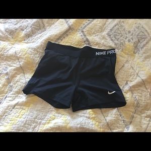 XL Nike Pro Shorts ✔️