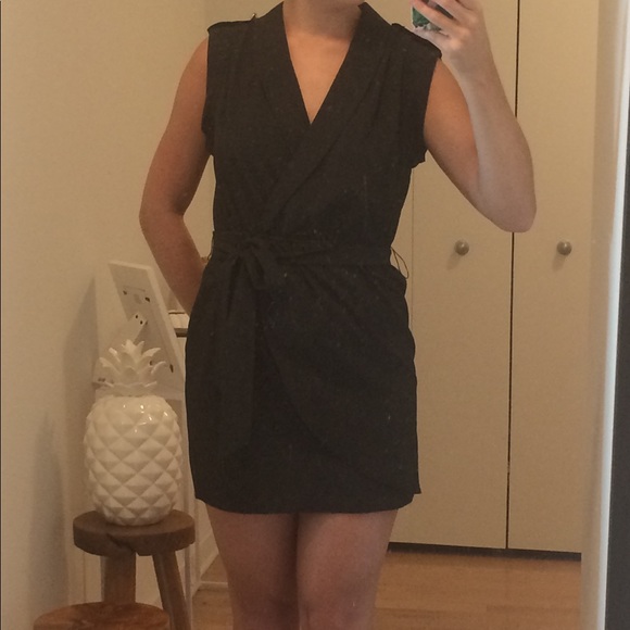 Black Slim Collared Tie Waist Dress - Picture 2 of 4