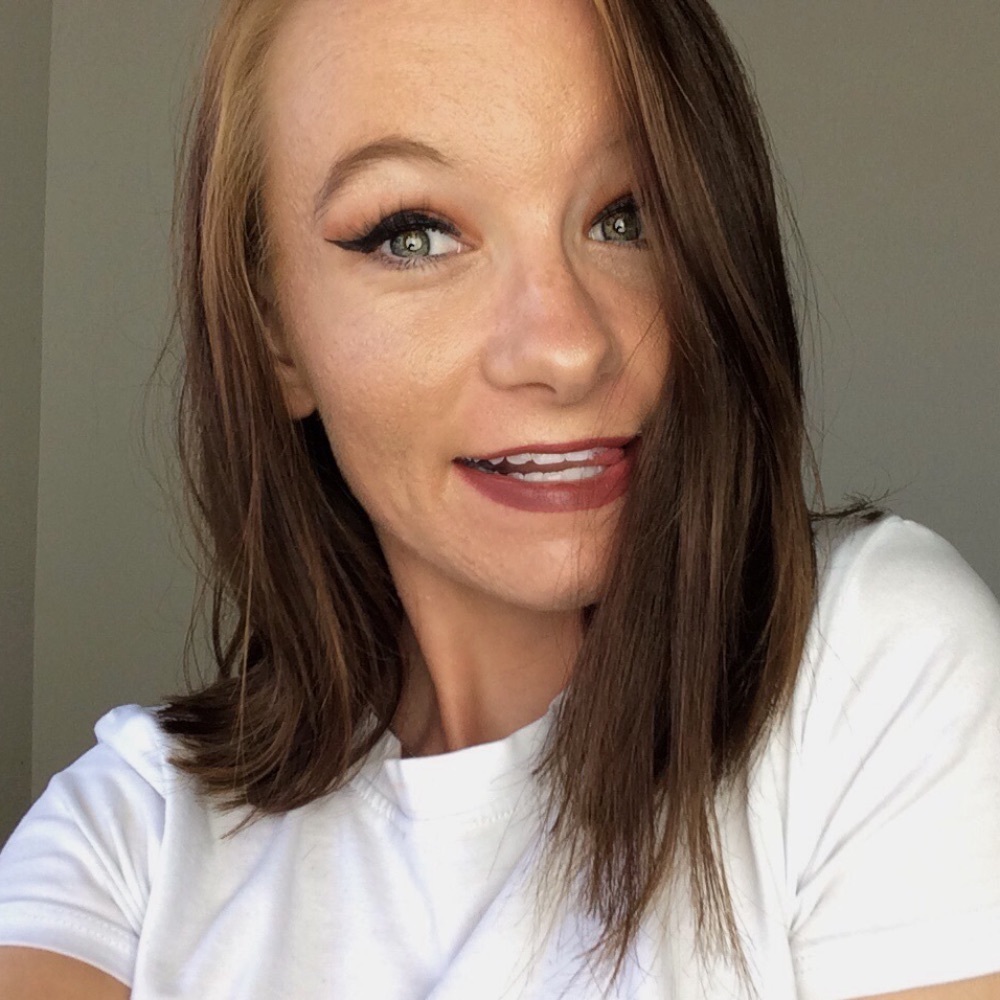 Meet your Posher, Alyssa