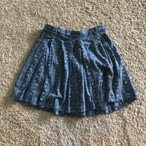 High waisted skirt