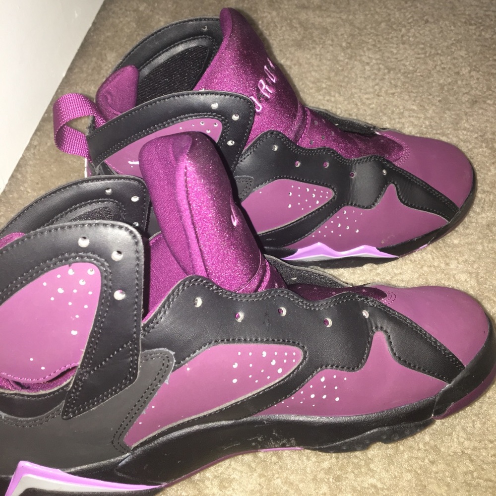 The Air Jordan 7 (VII) -Varsity Purple