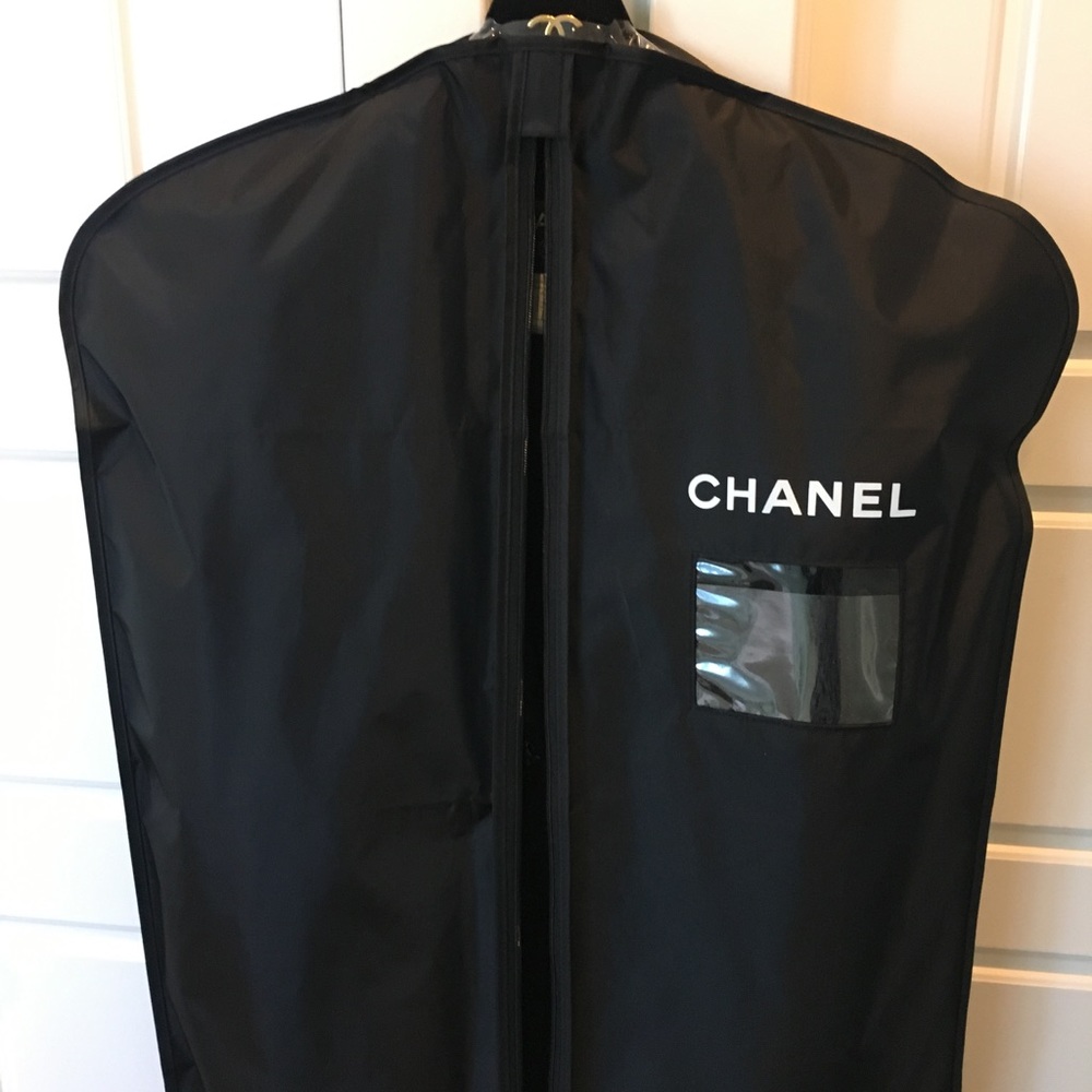 Sold on 💔The Real Real 🖤CHANEL TUXEDO COAT.🖤⭐️ - Picture 5 of 8