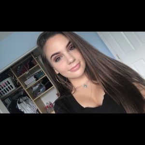 Meet your Posher, Gabbie