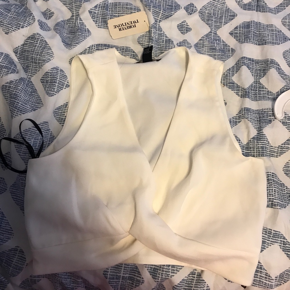 Crop top forever 21 tags still on