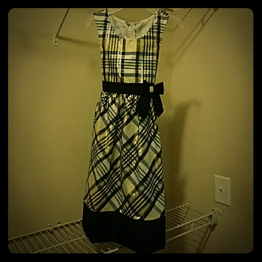 Girl's Dress