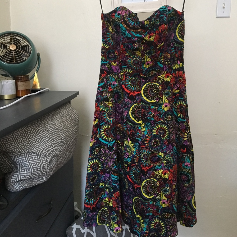 NooWorks XL strapless Midi dress