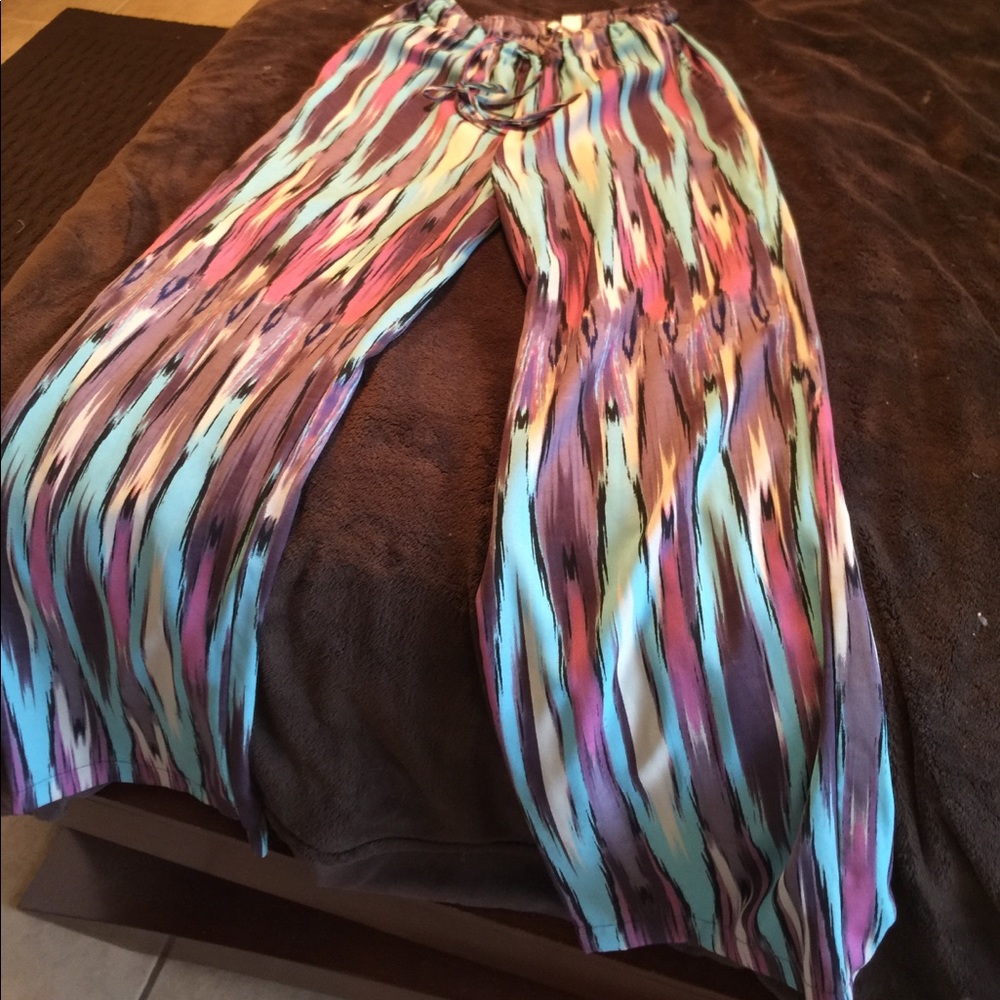 Flowing casual pant good for office wear also