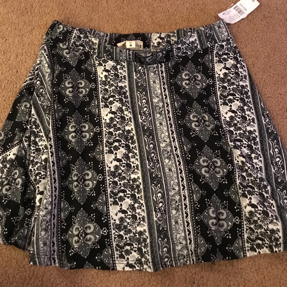 Mixed Print Black and White Skater Skirt