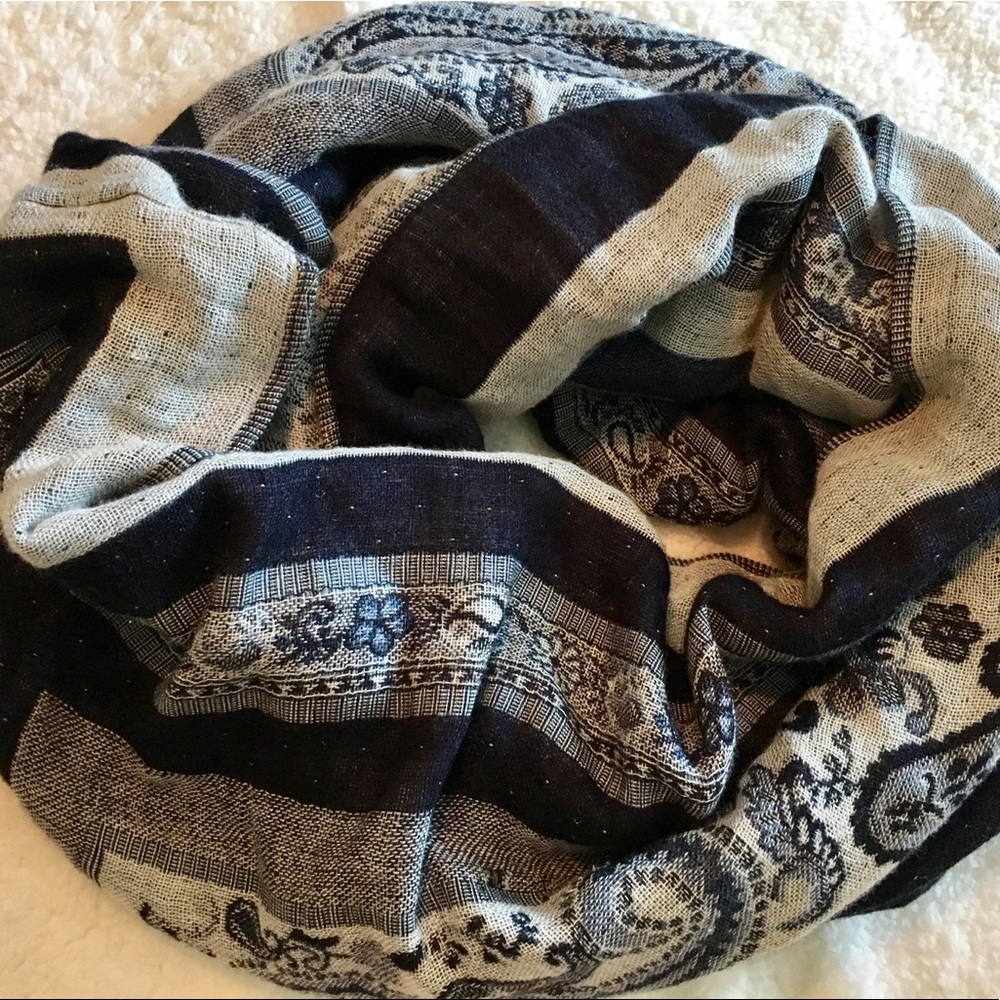 Thick knit navy paisley floral infinity scarf
