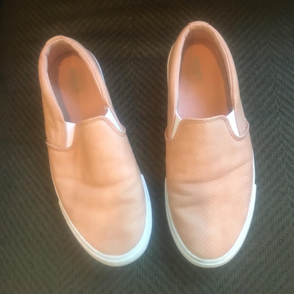 Old Navy slip on sneakers