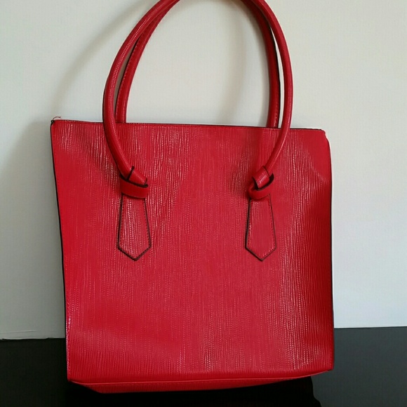 Elisabeth Arden Handbags - NEW GORGEOUS ELISABETH ARDEN VINYL TOTE