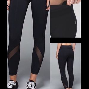 Lululemon Black Inspire II Tight size 6