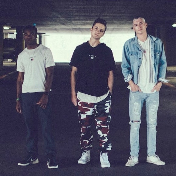 Meet your Posher, Andrew - Picture 1 of 1