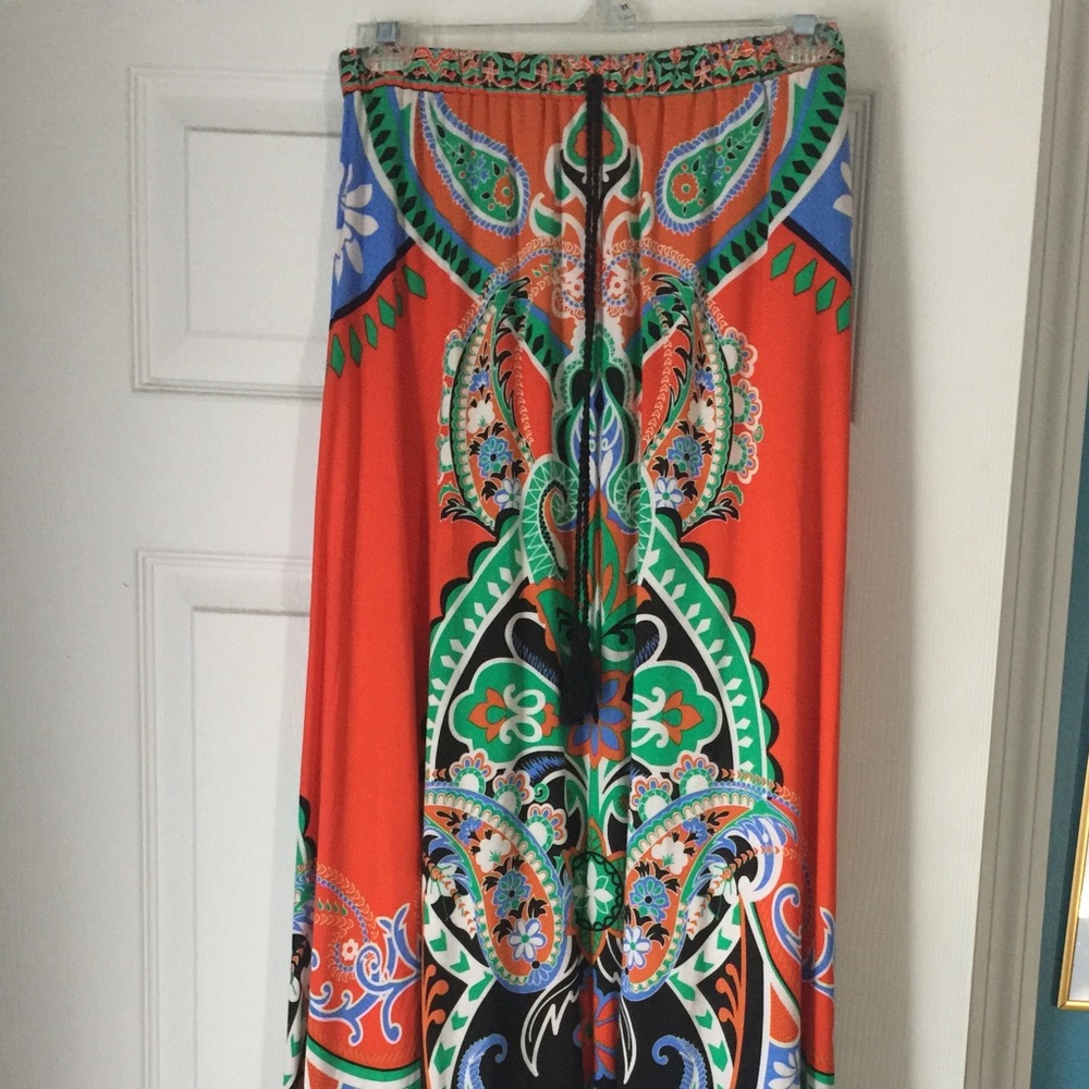Maxi / floor length skirt