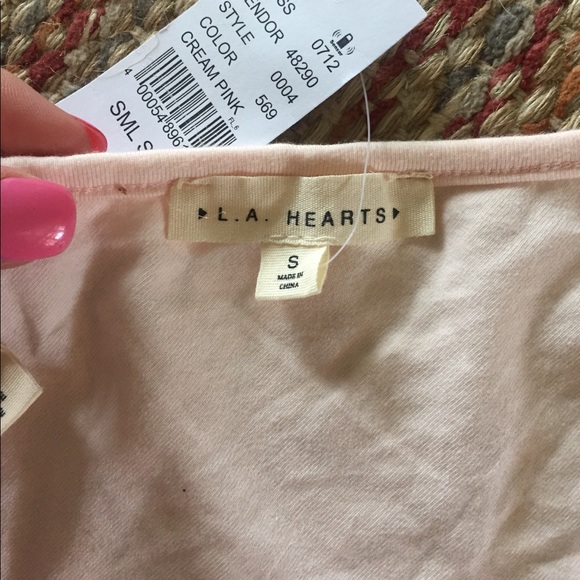 crop top - Picture 3 of 3