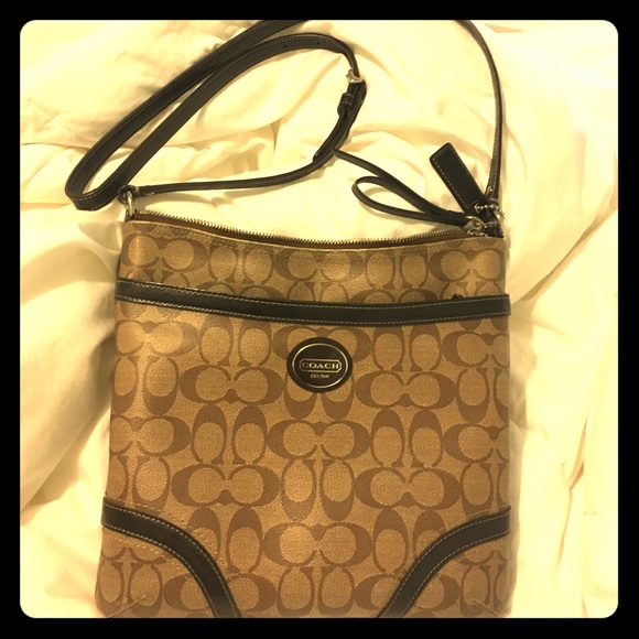 Coach Cross Body/Messenger Canvas, Medium - Picture 1 of 7