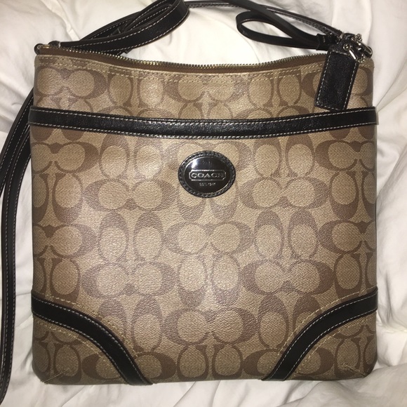 Coach Cross Body/Messenger Canvas, Medium - Picture 5 of 7