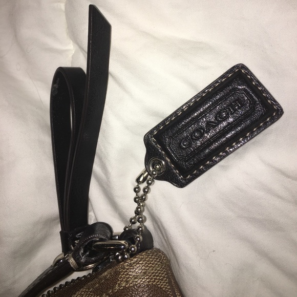 Coach Cross Body/Messenger Canvas, Medium - Picture 6 of 7