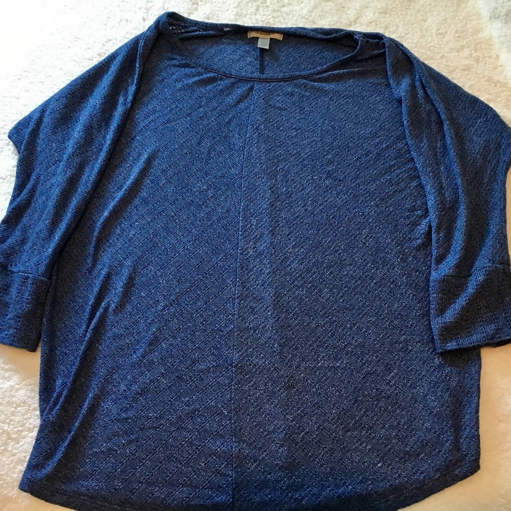 Blue knit quarter sleeve sweater