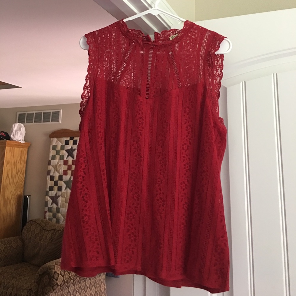 So cute😍 Red Lace Sleeveless Top