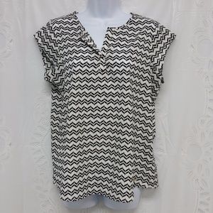 Ivanka Trump Chevron Style Black White Blouse Top