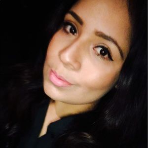 Meet your Posher, Daysi