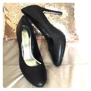 BCBG black pumps
