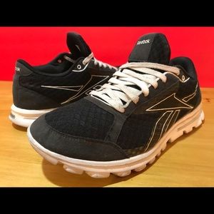 Women's Size 11 Black Reebok Your Flex Shoes
