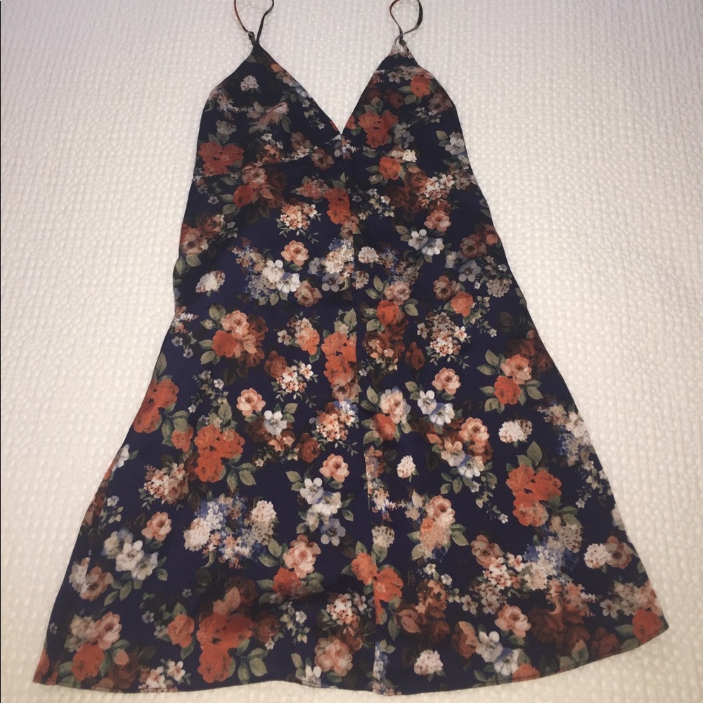Silky dress with rose print🌹