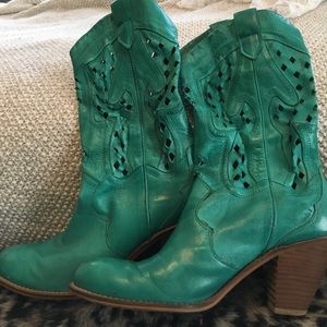 Jessica Simpson leather cowboy boots