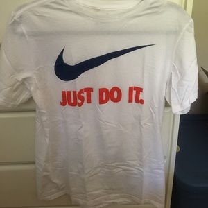 Nike tee
