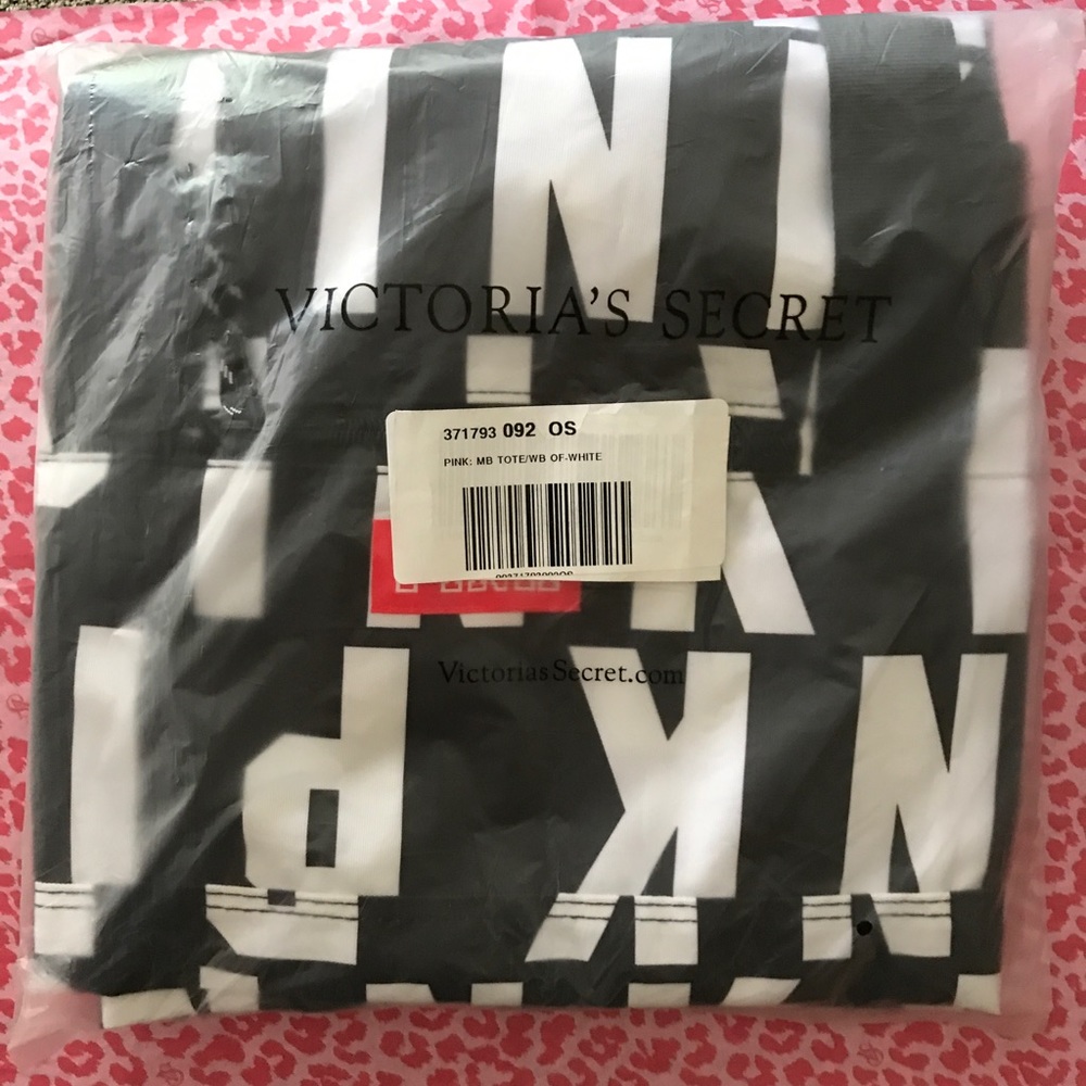 PINK VS duffle bag NIP - Picture 2 of 2