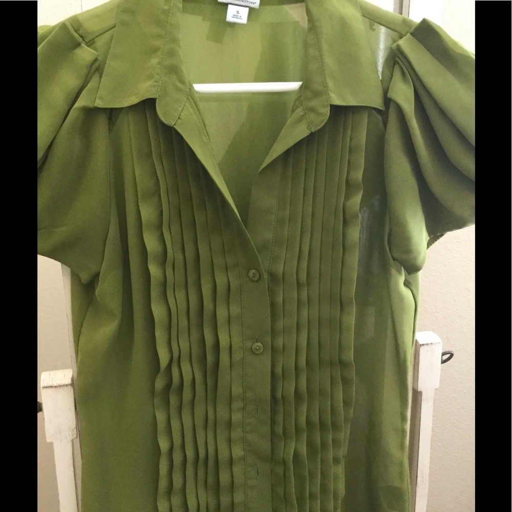 Detailed olive green blouse