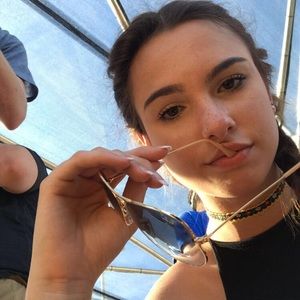 Meet your Posher, Kendall