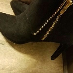 Zipper boots
