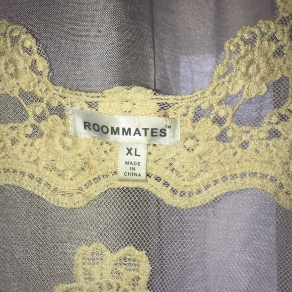 🎀 Lace Vest 🎀 - Picture 3 of 3