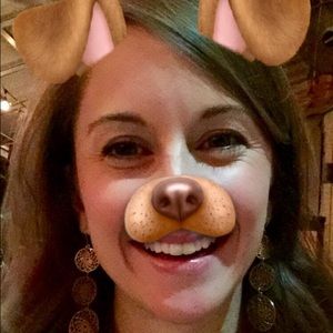 Meet your Posher, Lizzie