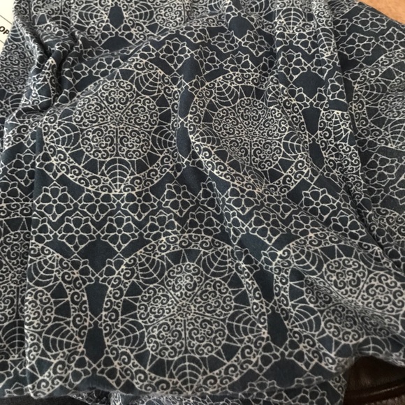 Os never worn lularoe leggings - Picture 1 of 1