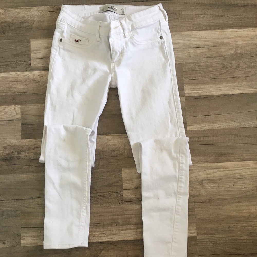 White skinny jeans