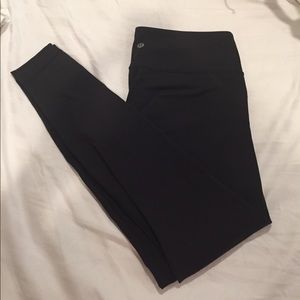 Black Lulu leggings