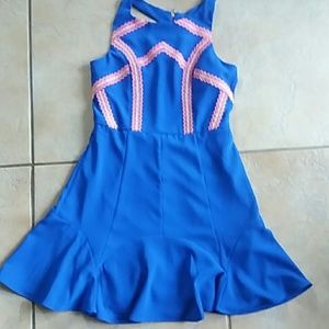 I am selling a dress!