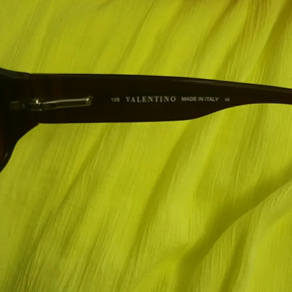 NWOT -Authentic Valentino Sunglasses made in Italy - Picture 4 of 8