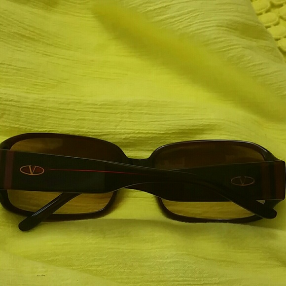 NWOT -Authentic Valentino Sunglasses made in Italy - Picture 8 of 8