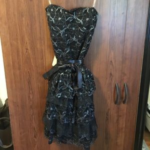 🆕 NWT Black and White Party Dress