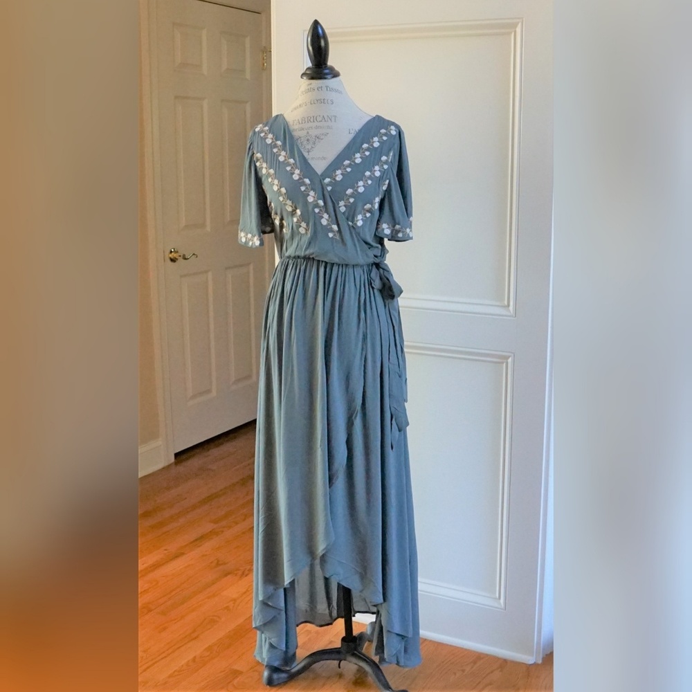 Faux wrap maxi dress kale green floral embroidery - Picture 4 of 6