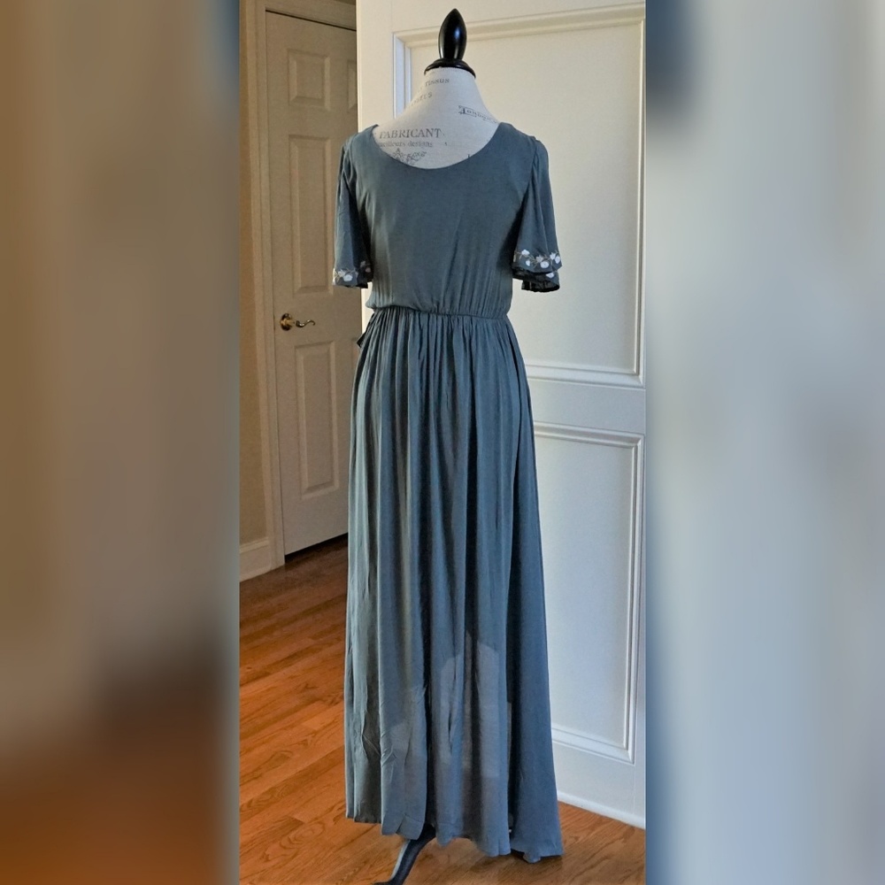 Faux wrap maxi dress kale green floral embroidery - Picture 5 of 6